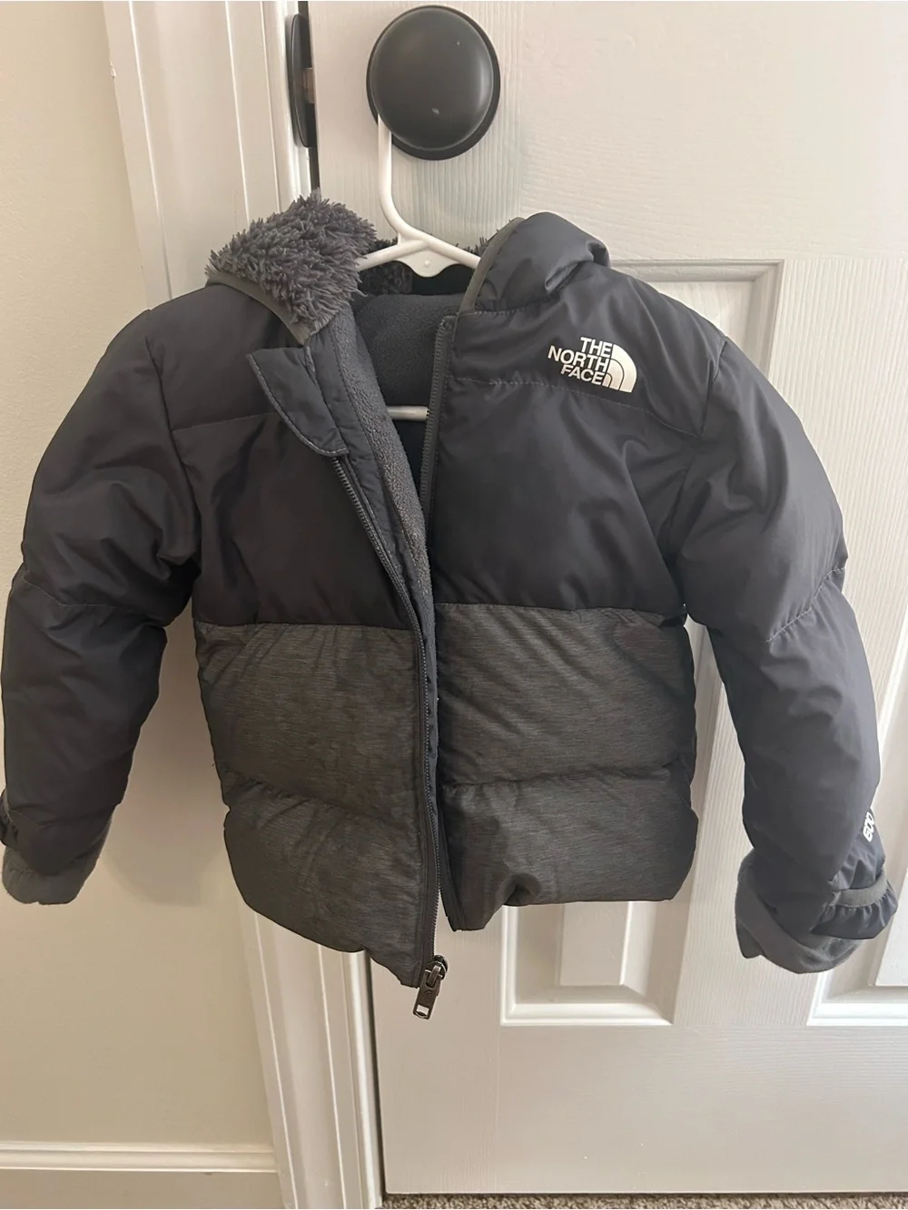 The North Face Kids Puffer Jacket - Black & Gray